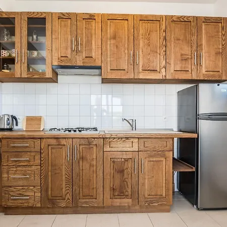 Silverstar Apartment *